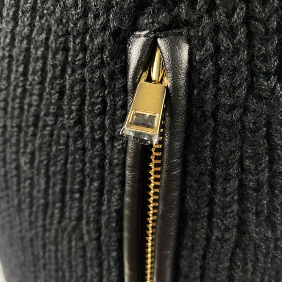 NEW Black Ann Taylor Turtleneck Longline Sleeveless Sweater Size Small - Picture 10 of 11